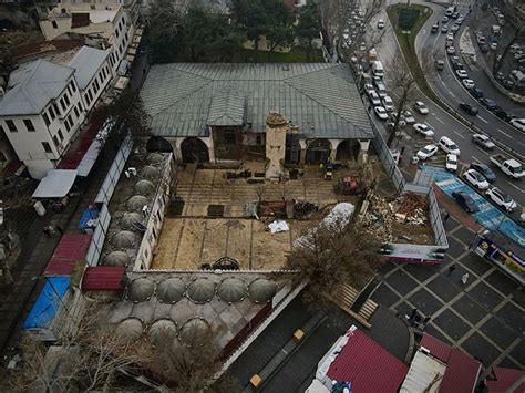 Depremde ağır hasar alan tarihi Ulu Cami ayağa kaldırılıyor - Son Dakika Haberleri